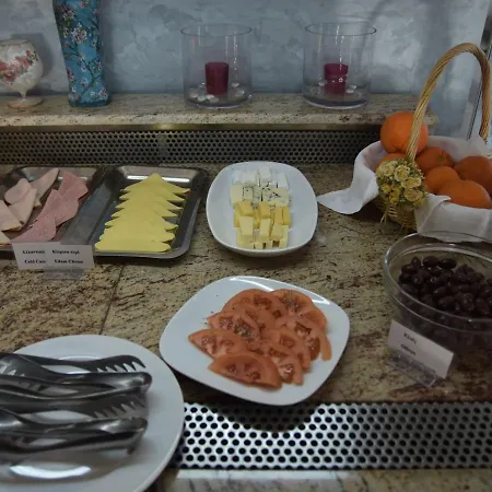 شقة فندقية Philoxenia 3*